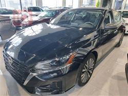 نيسان ألتيما